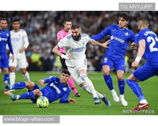 彭尼杜列高斯对决赛季最佳选手的精彩较量与战术分析